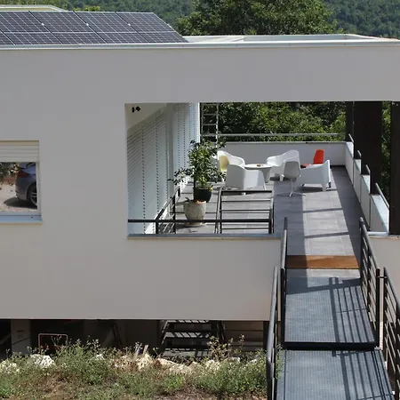 The Architect's Retreat - Petrillo Villa