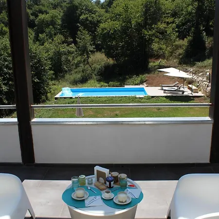 The Architect's Retreat - Petrillo Villa