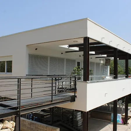 The Architect's Retreat - Petrillo *