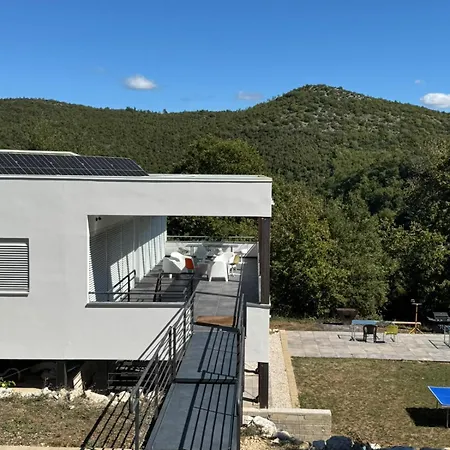 The Architect's Retreat - Petrillo Villa *
